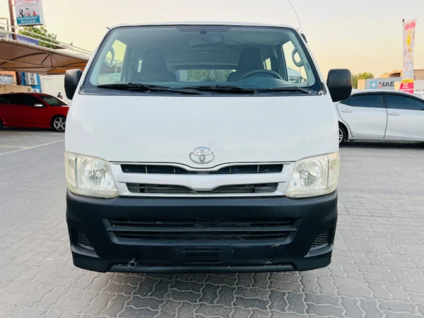 2013 Toyota Hiace 13-Seater - Image 2