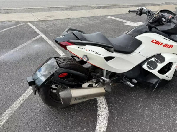 Used 2014 Can-Am Spyder RS-S SE5 - Image 11