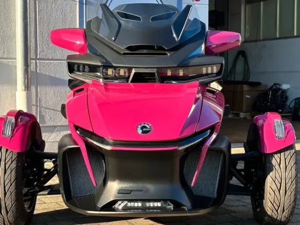Can-Am Spyder RT Exklusive Edition 2024 - Image 9