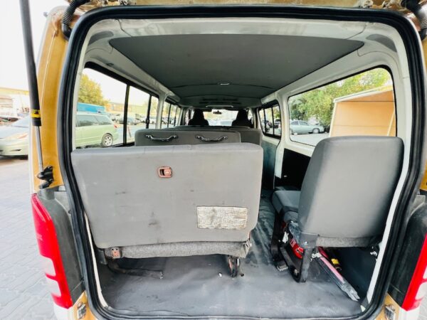 2013 Toyota Hiace 13-Seater - Image 12