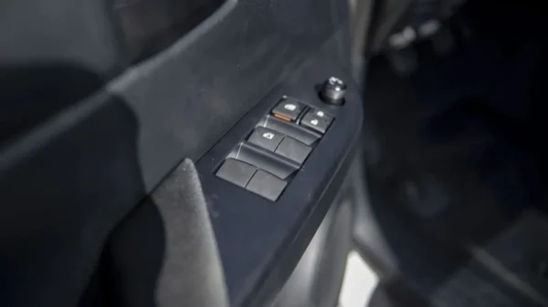 2023 Toyota Hilux 2.4L MED Option P Window Diesel - Image 14