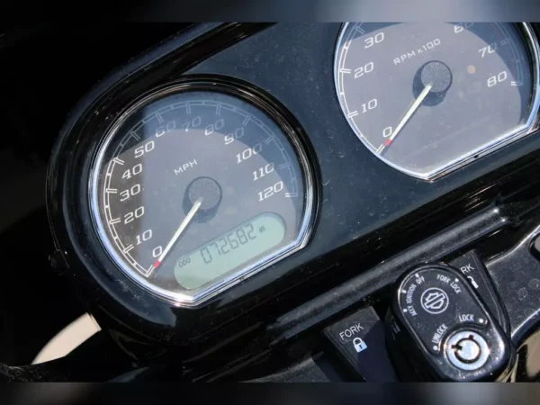 Used 2021 Harley-Davidson Touring Motorcycle - Image 13
