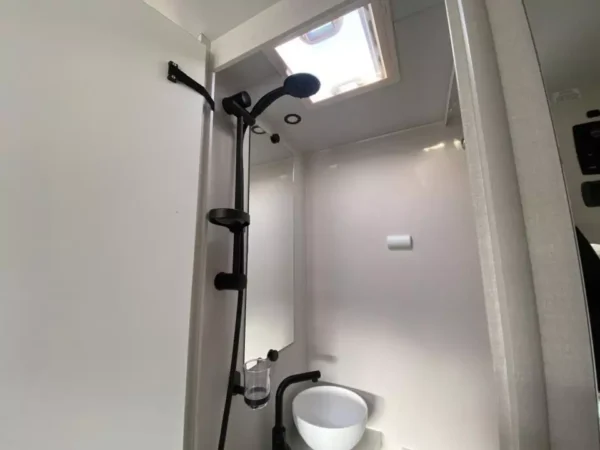 2025 XPLORE XC LITE 4 BERTH TOURING CARAVAN - BRAND NEW! - Image 14