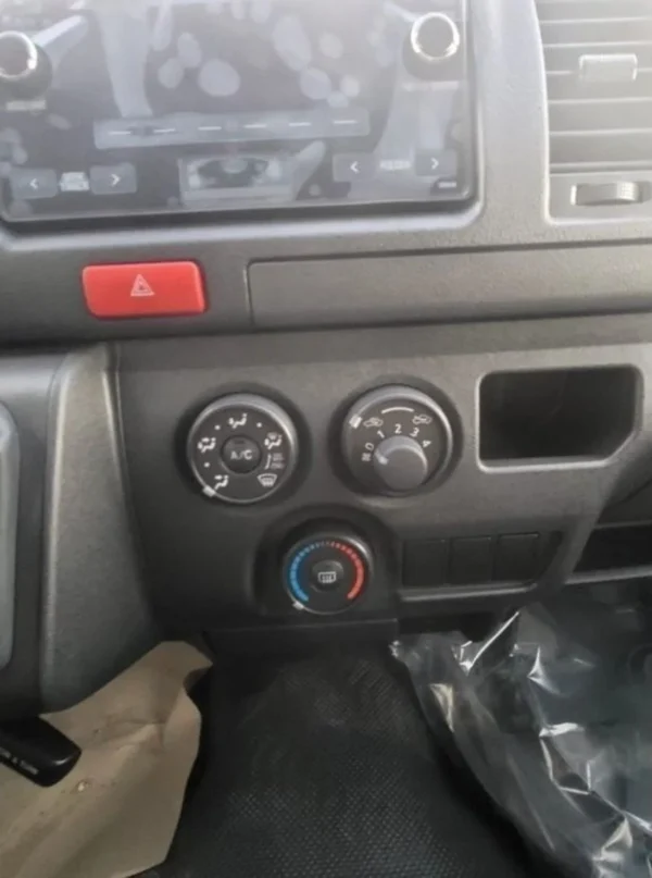 Toyota Hiace Toyota Hiace Cargo 2.7L Petrol 2023 - Image 14