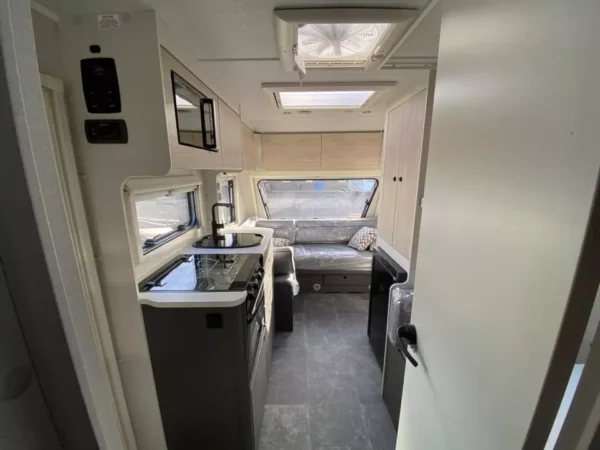 2025 XPLORE XC LITE 4 BERTH TOURING CARAVAN - BRAND NEW! - Image 15