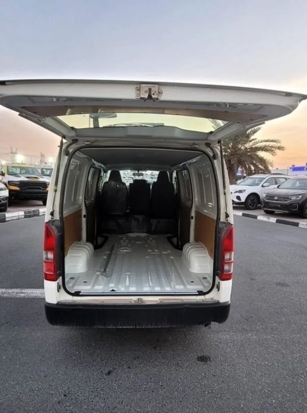 Toyota Hiace Toyota Hiace Cargo 2.7L Petrol 2023 - Image 15