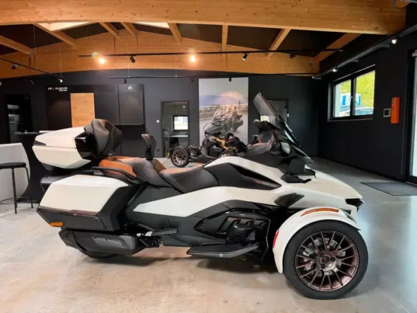 Can-Am Spyder RT ACE Sea to Sky 2024