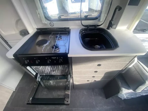 2025 XPLORE XC LITE 4 BERTH TOURING CARAVAN - BRAND NEW! - Image 3