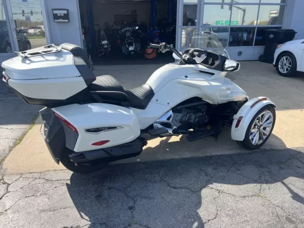 2017 Can-Am Spyder F3 Limited Used - Image 3