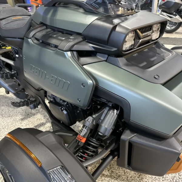 2025 Can-Am Canyon Redrock MOSS GREEN - Image 3