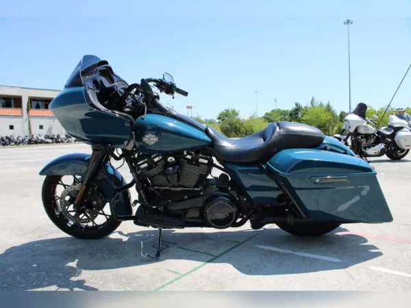 Used 2021 Harley-Davidson Touring Motorcycle - Image 3