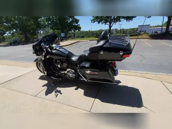 Used 2017 Harley-Davidson Touring Motorcycle - Image 4