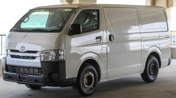 Toyota Hiace HIACE 2.7L MT PETROL OLD SHIP - Image 4
