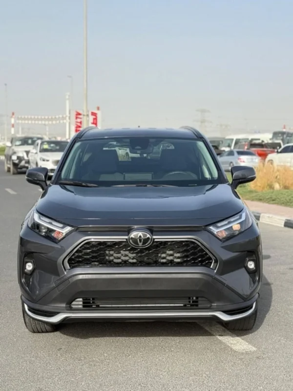 Toyota RAV4 XLE 2.5 leather seats, push start - Image 4