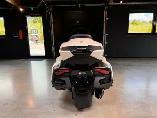 Can-Am Spyder RT ACE Sea to Sky 2024 - Image 4