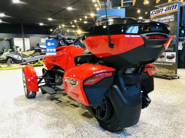2022 Can-Am Spyder F3 Limited Chrome - Image 4