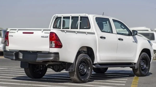 2023 Toyota Hilux 2.4L MED Option P Window Diesel - Image 5