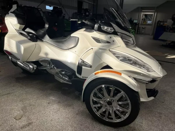 Used 2015 Can-Am Spyder RT Limited 6 Speed semi-Automatic (SE6) - Image 5