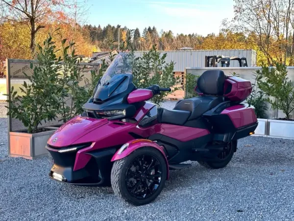 Can-Am Spyder RT Exklusive Edition 2024 - Image 5