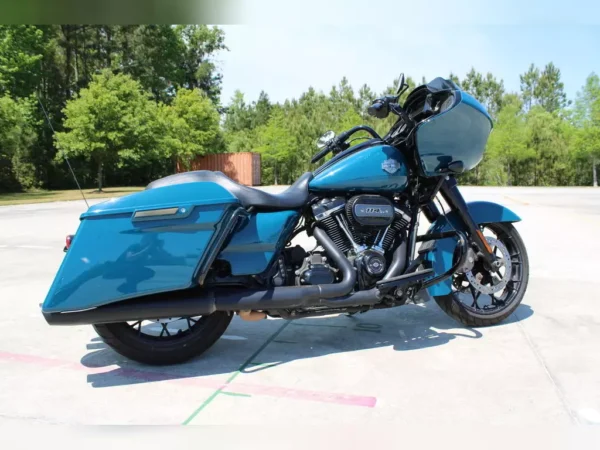 Used 2021 Harley-Davidson Touring Motorcycle - Image 5