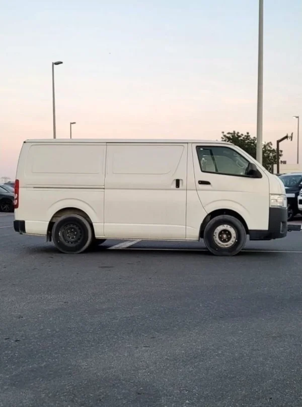 Toyota Hiace Toyota Hiace Cargo 2.7L Petrol 2023 - Image 6