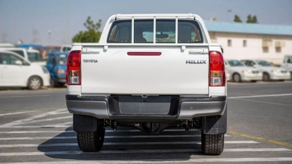 2023 Toyota Hilux 2.4L MED Option P Window Diesel - Image 6