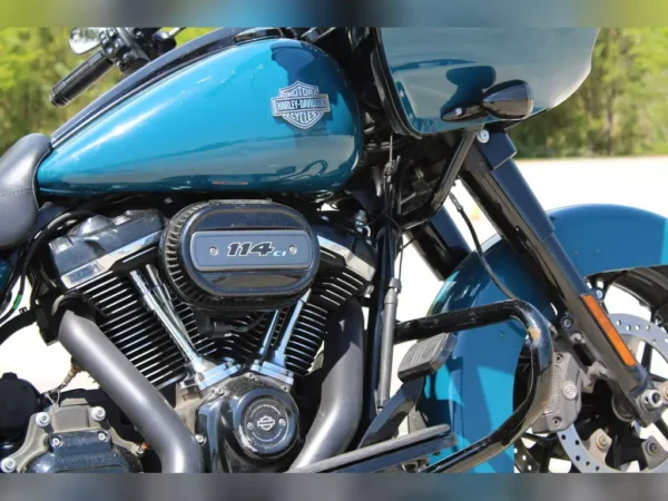 Used 2021 Harley-Davidson Touring Motorcycle - Image 6