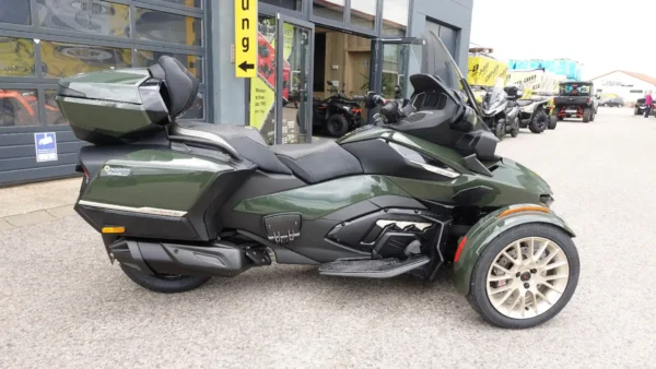 2023 Can-Am Spyder RT LTD Sea-to-Sky - Image 7