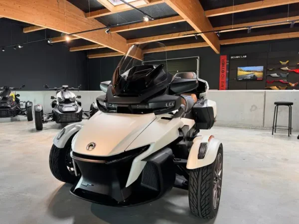 Can-Am Spyder RT ACE Sea to Sky 2024 - Image 7