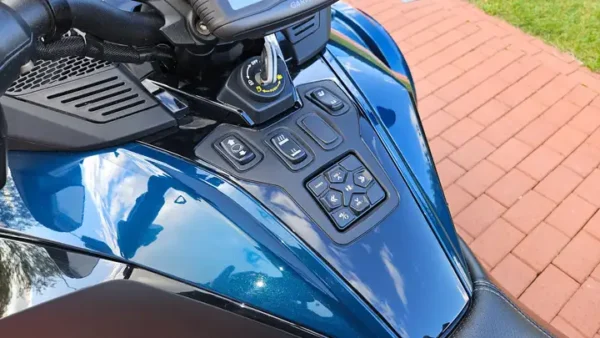 Can-Am Spyder RT - Image 8