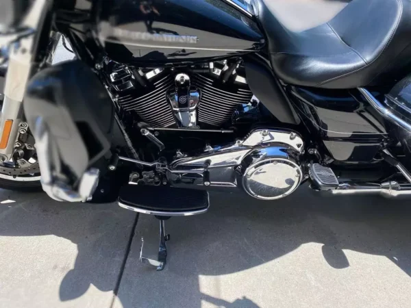 Used 2017 Harley-Davidson Touring Motorcycle - Image 8