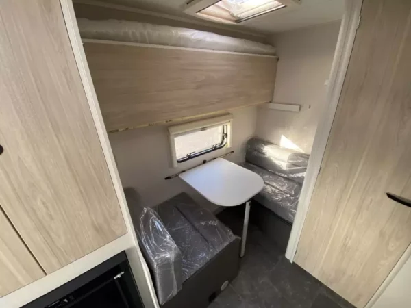 2025 XPLORE XC LITE 4 BERTH TOURING CARAVAN - BRAND NEW! - Image 8