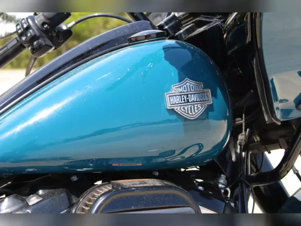 Used 2021 Harley-Davidson Touring Motorcycle - Image 8