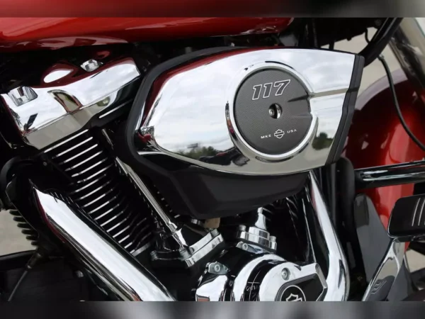 Used 2024 Harley-Davidson Touring Motorcycle - Image 9
