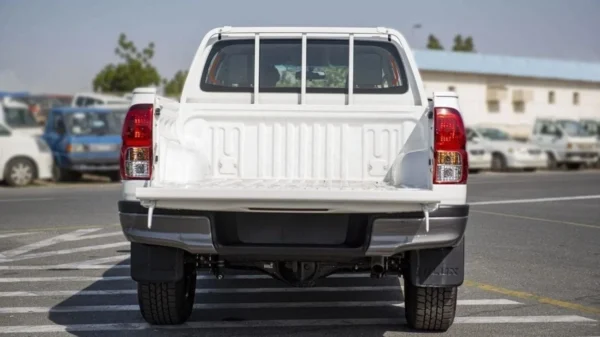 2023 Toyota Hilux 2.4L MED Option P Window Diesel - Image 9