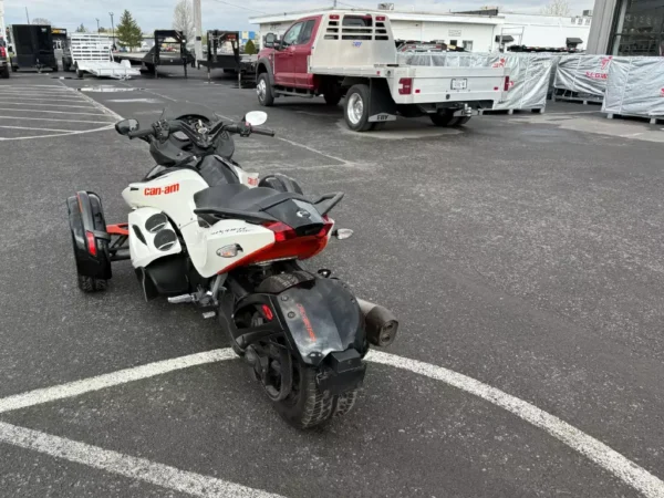 Used 2014 Can-Am Spyder RS-S SE5 - Image 9