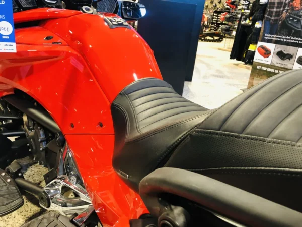 2022 Can-Am Spyder F3 Limited Chrome - Image 9