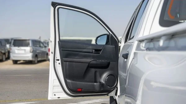 2023 Toyota Hilux 2.4L MED Option P Window Diesel - Image 10