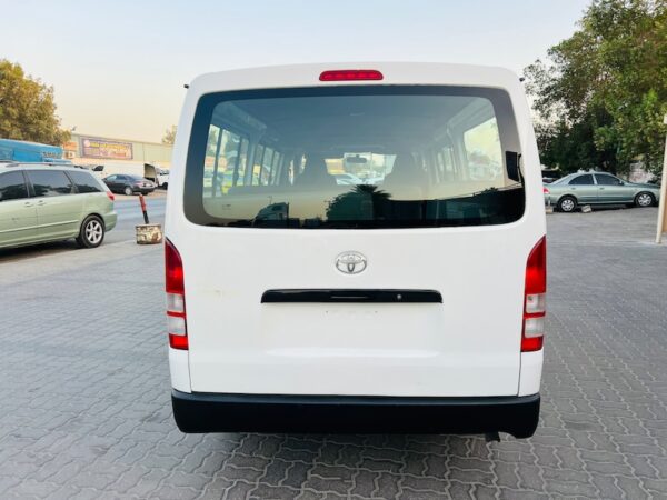 2013 Toyota Hiace 13-Seater - Image 10