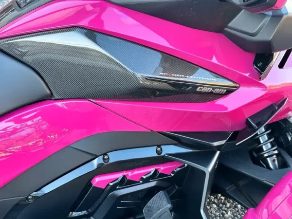 Can-Am Spyder RT Exklusive Edition 2024 - Image 8