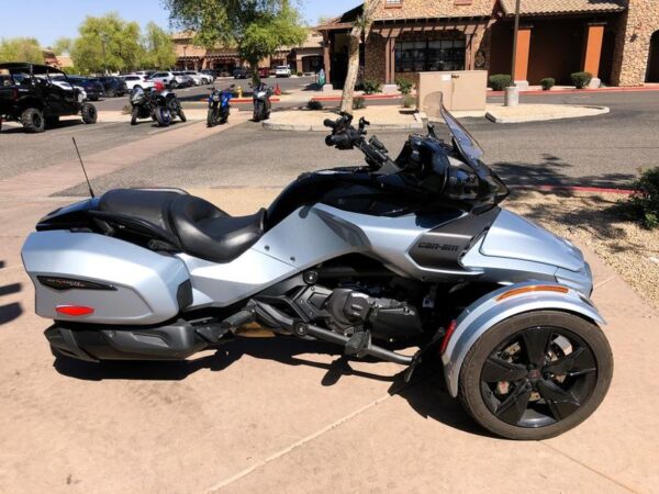 2021 Can-Am Spyder F3-T SE6 - Image 2